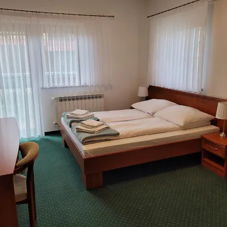 U Juhasa Mietowka Pansiyon *